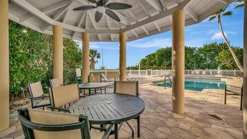 Outdoor pool, pool loungers