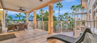 Holmes Beachfront Oasis
