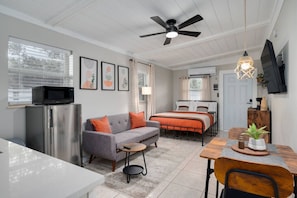 Bügeleisen/Bügelbrett, WLAN, Bettwäsche