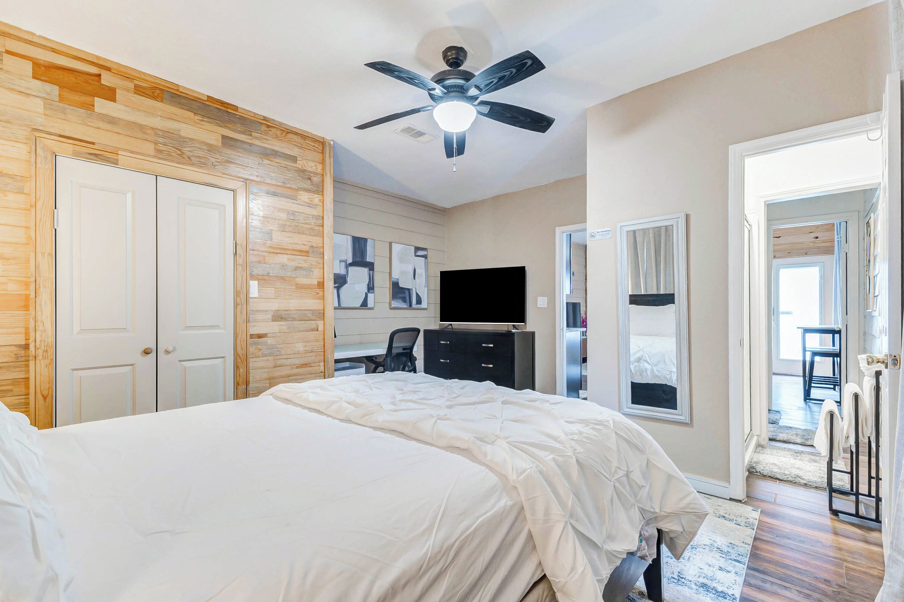 アイロン / アイロン台、WiFi、ベッドシーツ