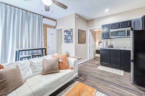 Houston Private Retreat, 17 min Downtown