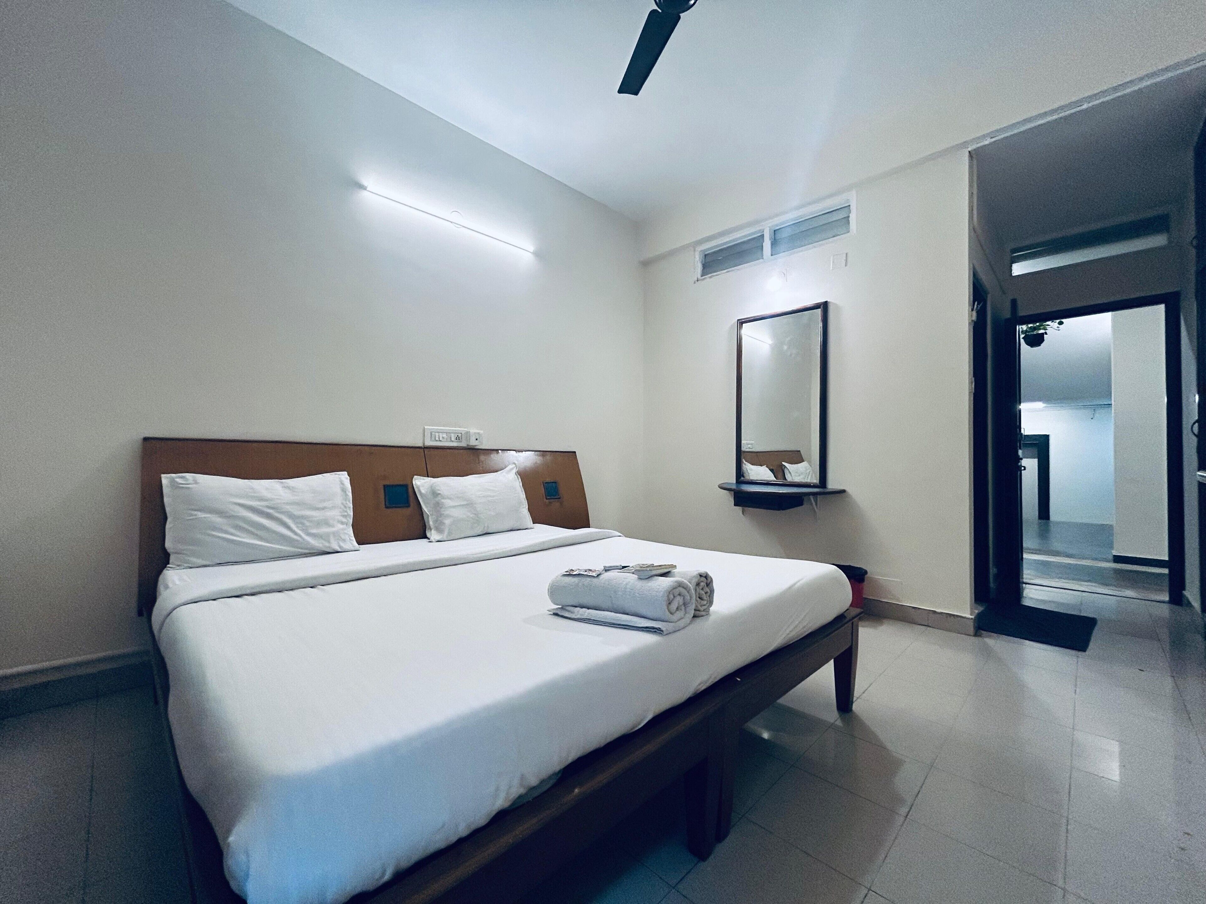 Standard Room | Desk, laptop workspace, free WiFi