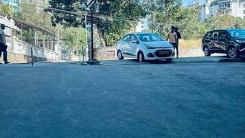 Quarto casal luxo, sacada, vista para a cidade | Vista do quarto