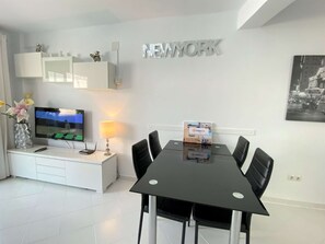 Apartment | Dining - Apartment in Nerja Near El Salon Beach (Nerja)