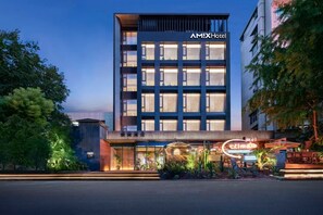 Front of property - AMIX Hotel (Wuhan)