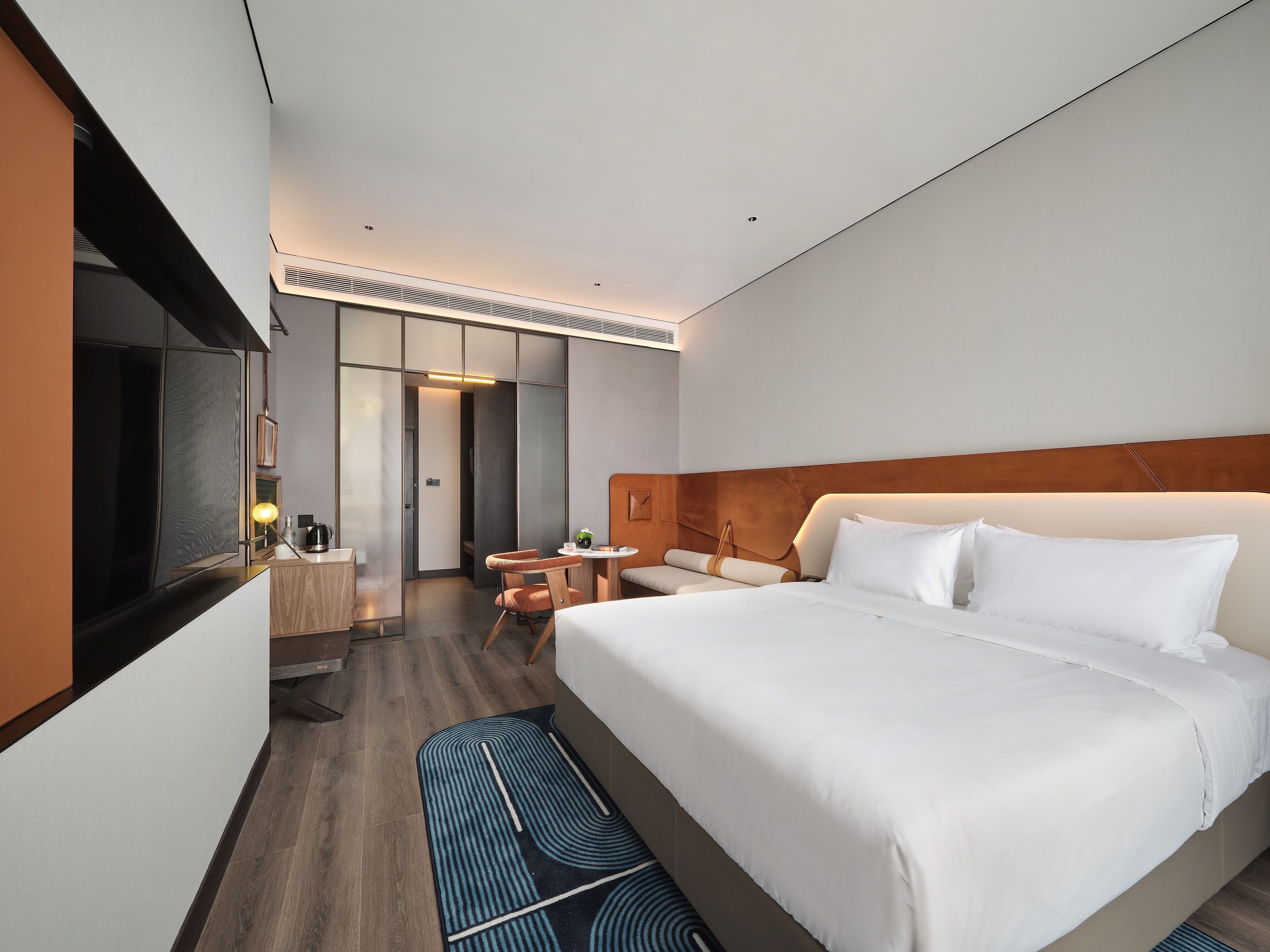 Desk, laptop workspace, free WiFi