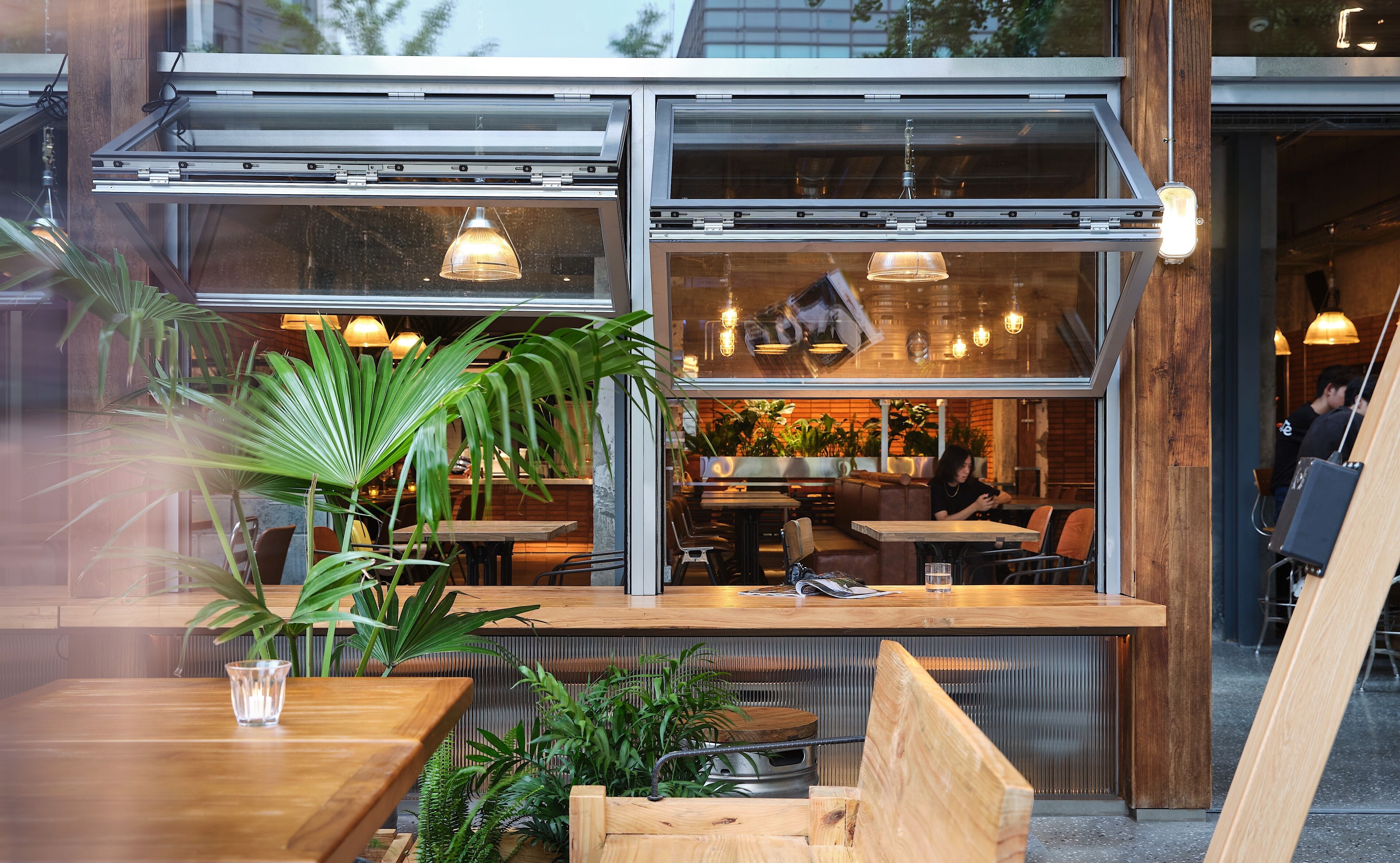 المنشأة من الخارج