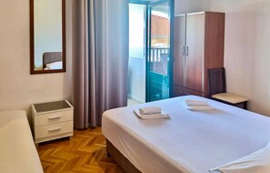 1 bedroom, free WiFi - Awesome apartment in Duce with WiFi (Duce)