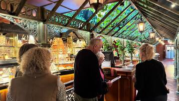 Bar (in der Unterkunft)