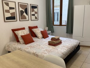 WiFi, bed sheets - Cosy studio in the heart of Narbonne (Narbonne)