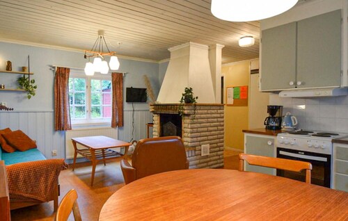 Beautiful home in Ekshärad with WiFi