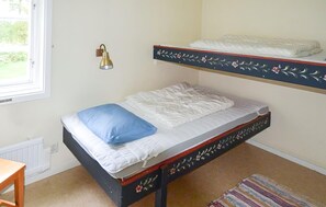 Free WiFi - 2 bedroom nice home in Ekshärad (Ekshärad)