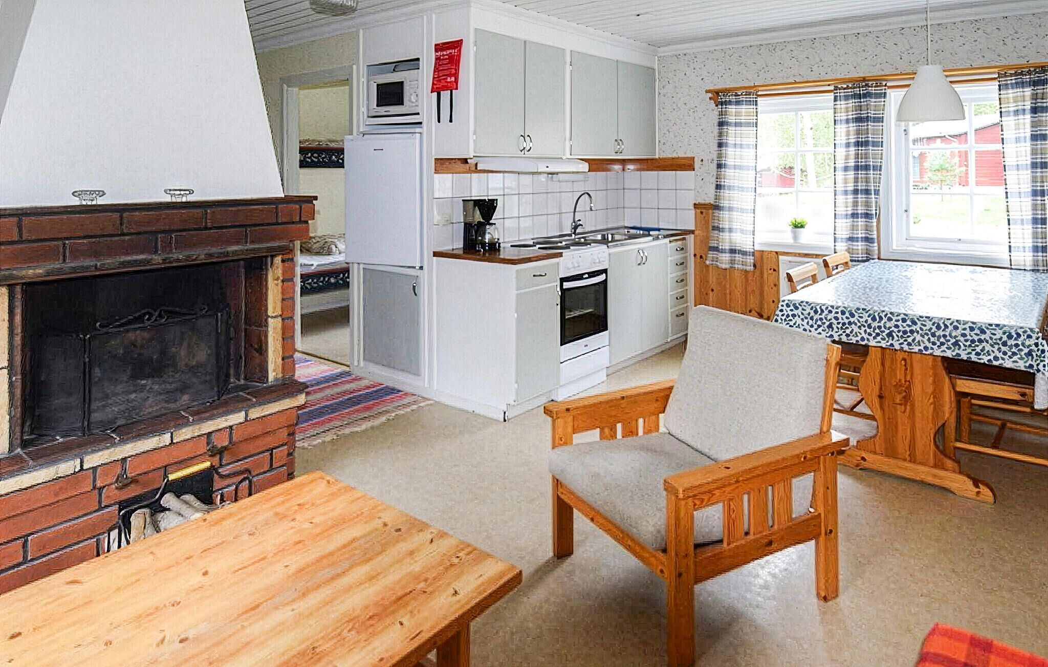 Fridge, oven, stovetop, coffee/tea maker