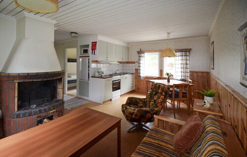 2 bedroom awesome home in Ekshärad