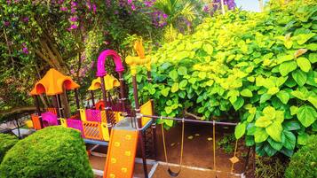 Children’s play area – outdoor