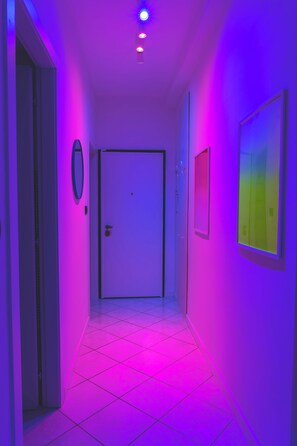 Interior - WowMilano Escape (Zorlesco)