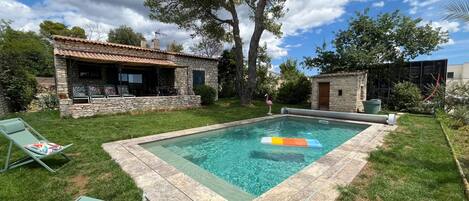 Piscine extérieure, piscine chauffée