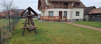 B&B Granada - something special in the fabulous nature of the Romanian mountains