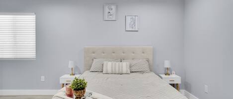 熨斗/熨衫板、Wi-Fi、床單