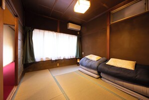 Habitación estándar con 2 camas individuales, no fumadores | Escritorio y wifi gratis