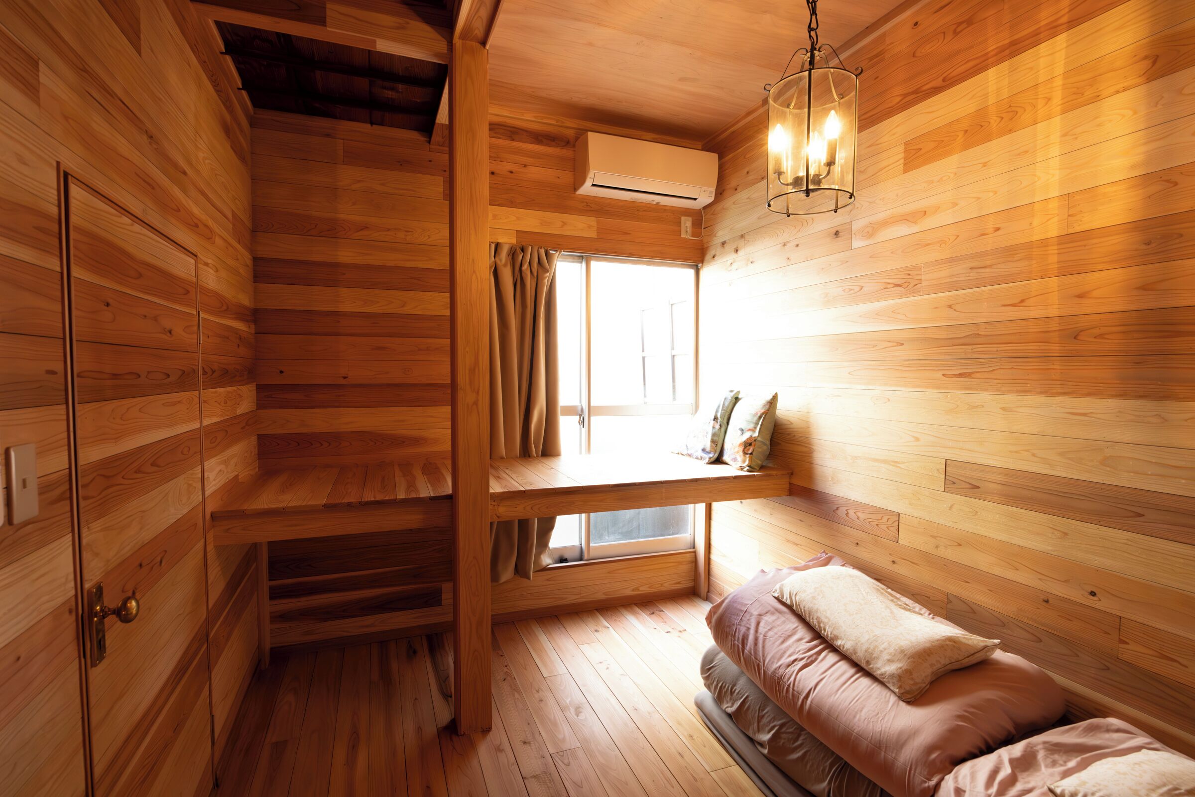 Twin Room, Non Smoking | Desk, free WiFi