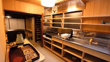 Fridge, microwave, stovetop, cookware/dishes/utensils