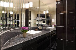 Double Room | Free WiFi - Hotel GLOW (Okayama-shi Minamiku Izumida Nichoume)