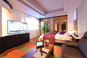 Double Room | Free WiFi - Hotel GLOW - Adults Only (Okayama)