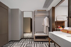 Basic Single Room, City View | Bahagian dalam