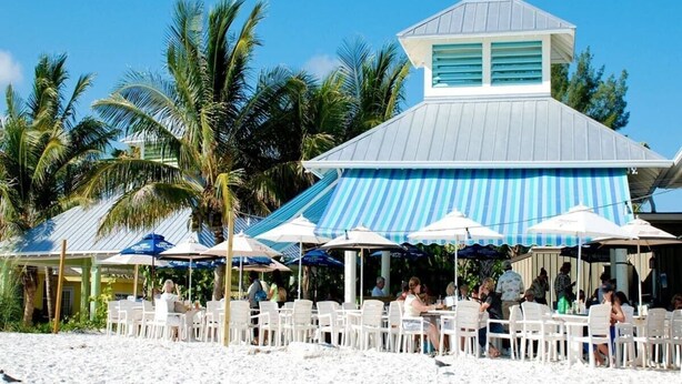 House, 3 Bedrooms, Balcony | Outdoor dining - Beautiful 3 Bedroom 2 Bathroom Home Steps From the Beach (Holmes Beach)