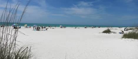 House, 3 Bedrooms, Balcony | Beach