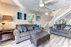 Maison, 3 chambres, balcon | Salle de séjour