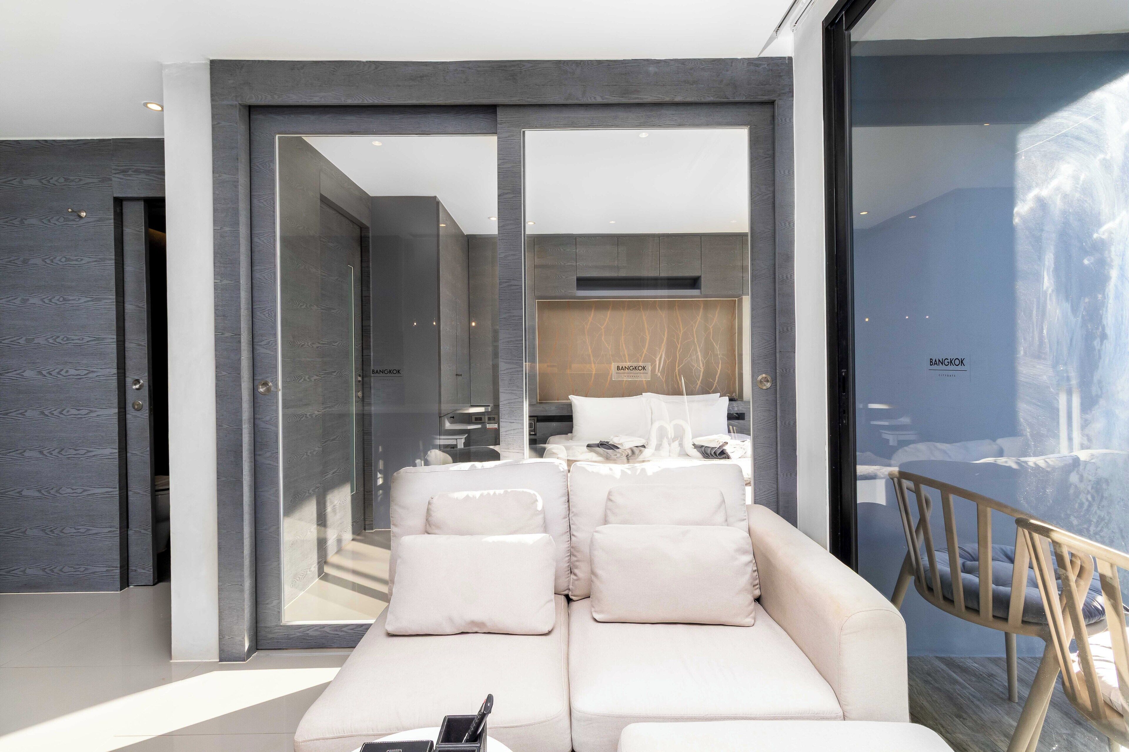 อพาร์ทเมนท์, ระเบียง | บริเวณนั่งเล่น