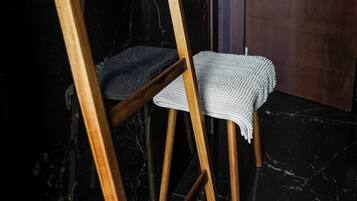 Villa, 4 habitaciones, piscina privada, vistas a la ciudad | Interior