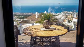 Villa, 4 habitaciones, piscina privada, vistas a la ciudad | Balcón