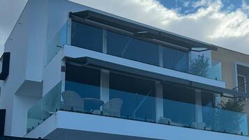 Villa, 4 habitaciones, piscina privada, vistas a la ciudad | Exterior