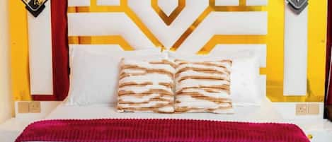 Iron/ironing board, WiFi