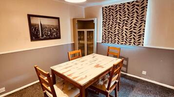 House, 2 Bedrooms, Patio | Dining room