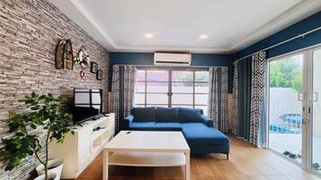 Villa, 3 Bedrooms, Smoking, Private Pool | Living area