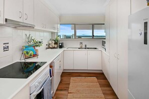 Fridge, microwave, oven, stovetop - Northcliffe Magic - Stunning Views (Sunshine Coast)