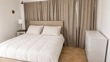 3 bedrooms, iron/ironing board, travel cot, free WiFi
