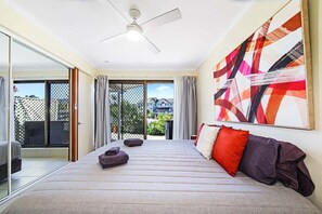 2 chambres, fer et planche à repasser, lit parapluie, Wi-Fi