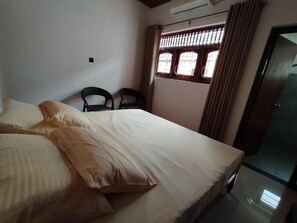 Double Room - Little Garden Villa (Hikkaduwa)