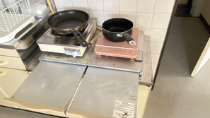 Private kitchen - 10 Units 20 Beds/Tsutenkaku Tower - Namba Room (Ebisu Higashi, Naniwa-ku, Osaka City)