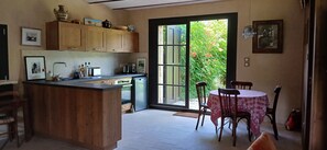 Interior - Detached cottage with natural swimming pool (L'Albenc)