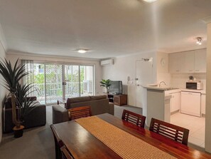Interior - 300m to Beach • Surfers Paradise • 3 Beds (Surfers Paradise)