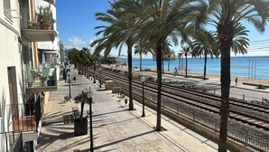 Utsikt mot strand/hav