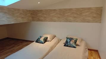 4 chambres, Wi-Fi gratuit, draps fournis