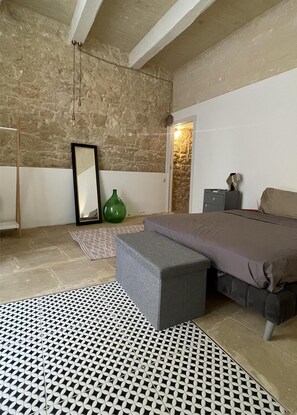 1 dormitorio, wifi gratis, ropa de cama y accesible en silla de ruedas