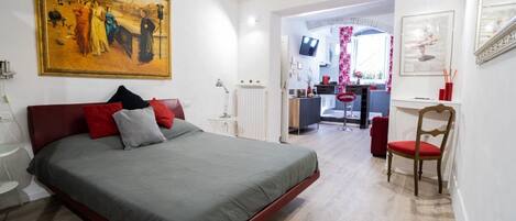 Een strijkplank/strijkijzer